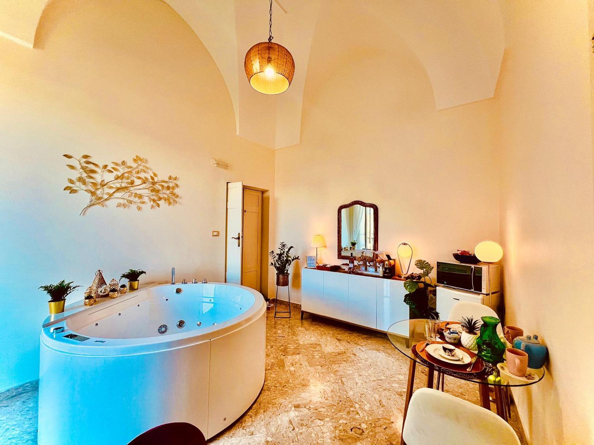 Suite La Terrazza Di Don Peppino Ostuni Luaran gambar