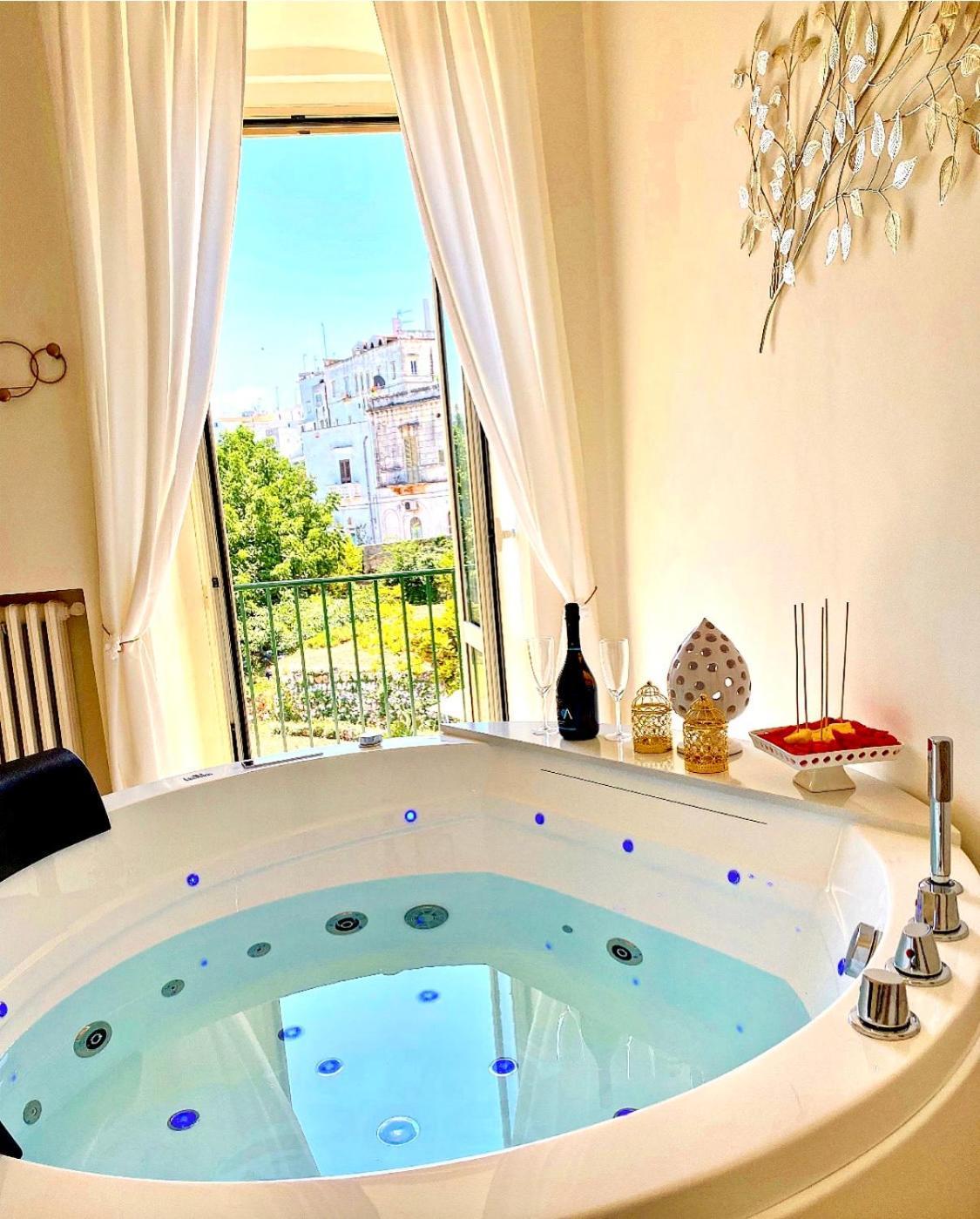 Suite La Terrazza Di Don Peppino Ostuni Luaran gambar